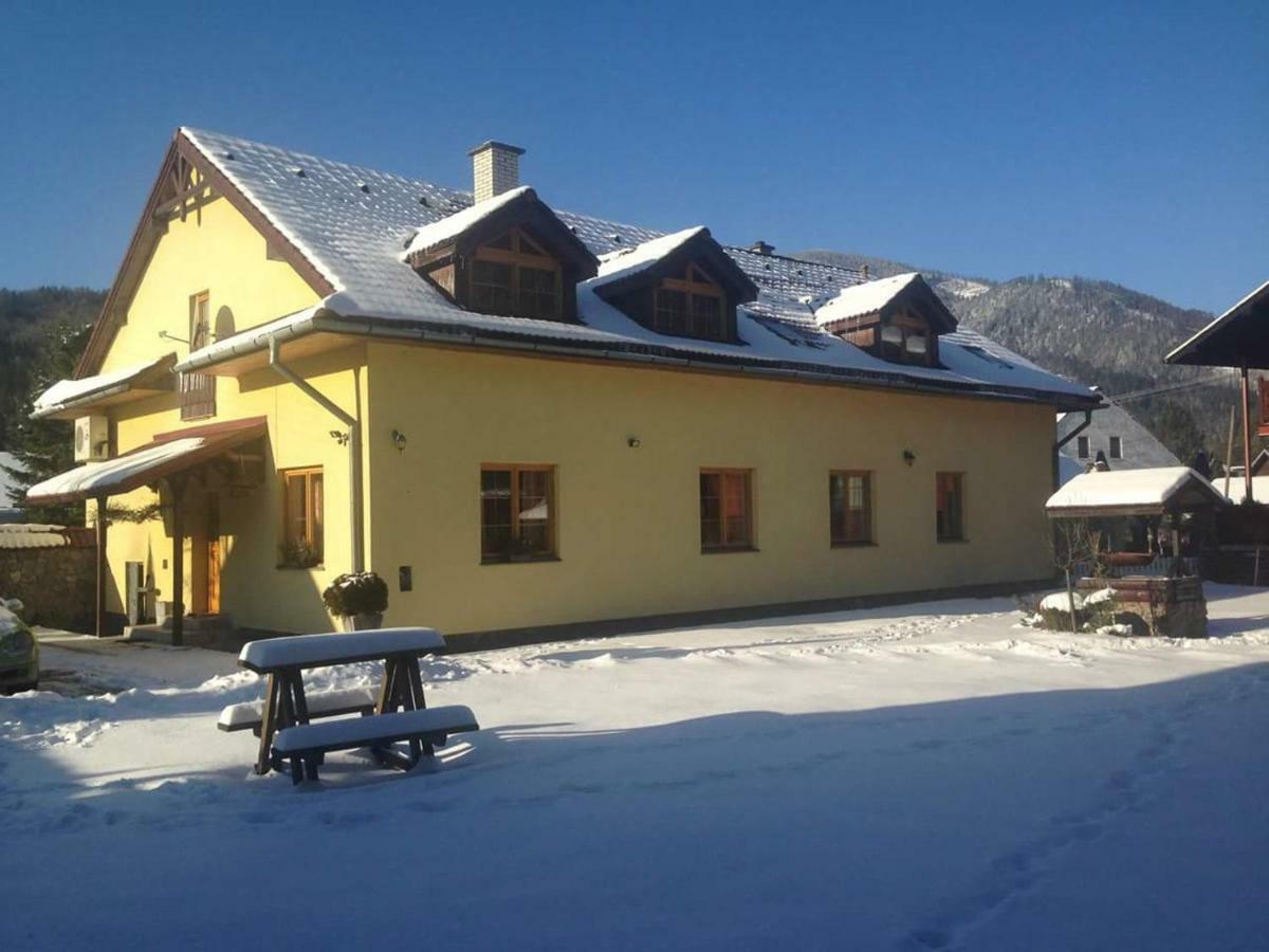 Penzion Hacienda Липтовска Осада Экстерьер фото