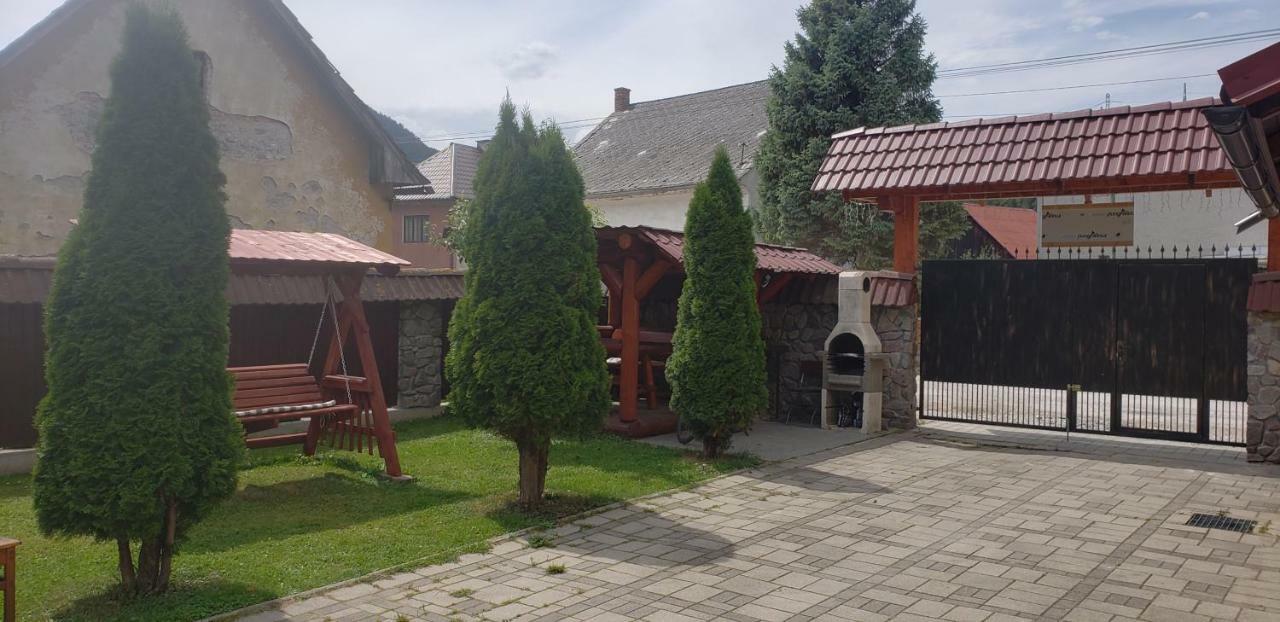 Penzion Hacienda Липтовска Осада Экстерьер фото