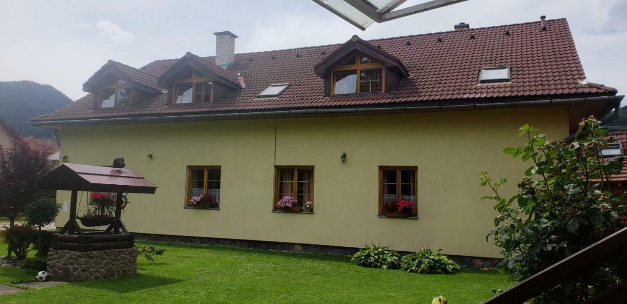 Penzion Hacienda Липтовска Осада Экстерьер фото